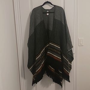 Roots Poncho
